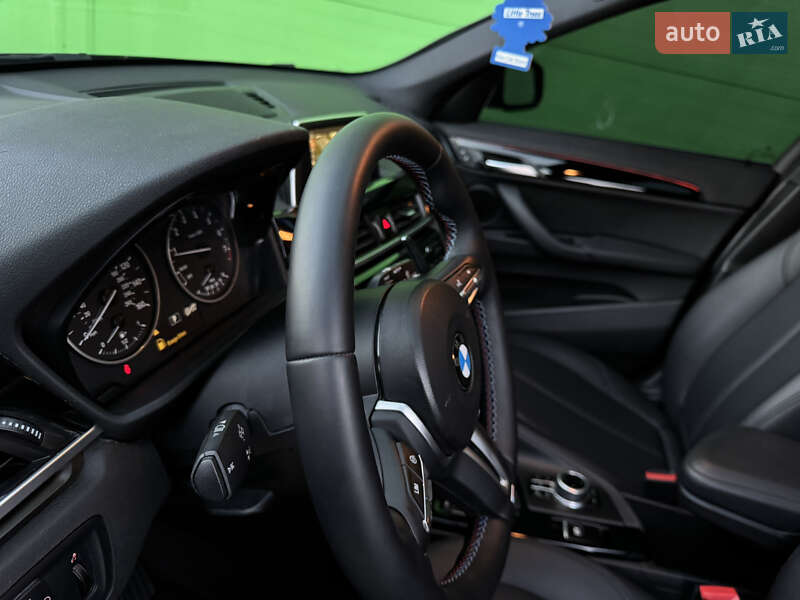 Внедорожник / Кроссовер BMW X1 2016 в Киеве