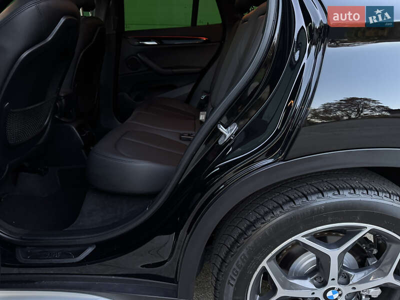 Внедорожник / Кроссовер BMW X1 2016 в Киеве