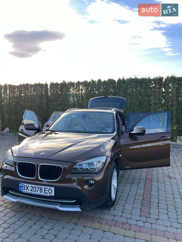 Внедорожник / Кроссовер BMW X1 2010 в Дунаевцах