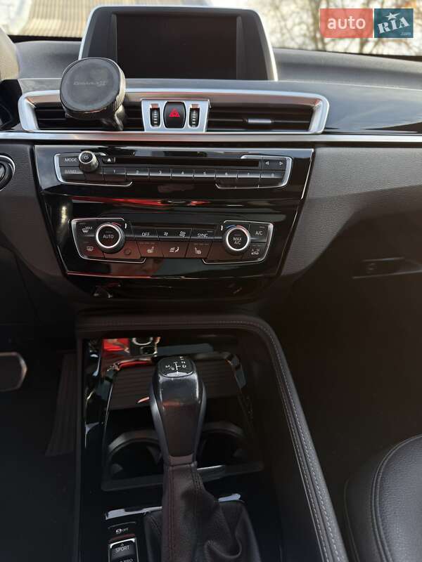 Внедорожник / Кроссовер BMW X1 2016 в Стрые фото Внедорожник / Кроссовер BMW X1 2016 в Стрые