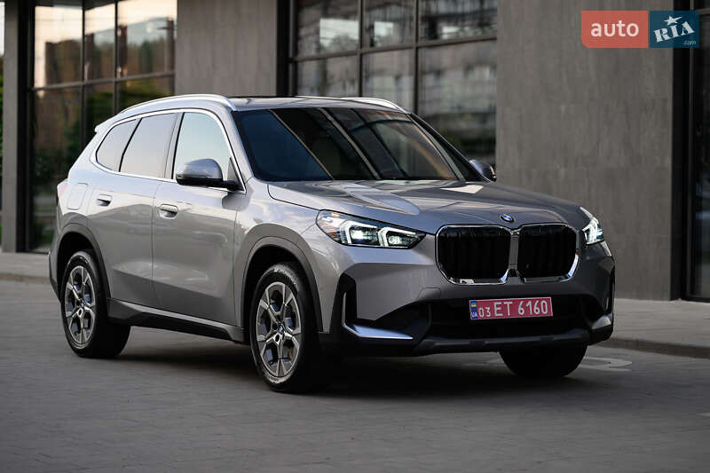 Внедорожник / Кроссовер BMW X1 2023 в Ужгороде
