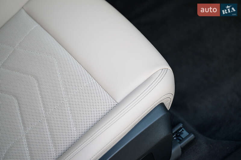 Внедорожник / Кроссовер BMW X1 2023 в Ужгороде