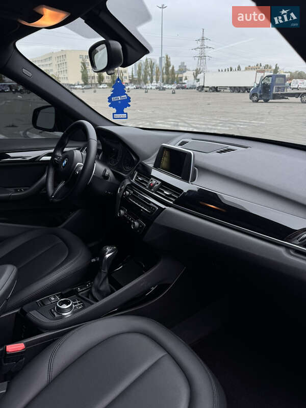 Внедорожник / Кроссовер BMW X1 2016 в Умани