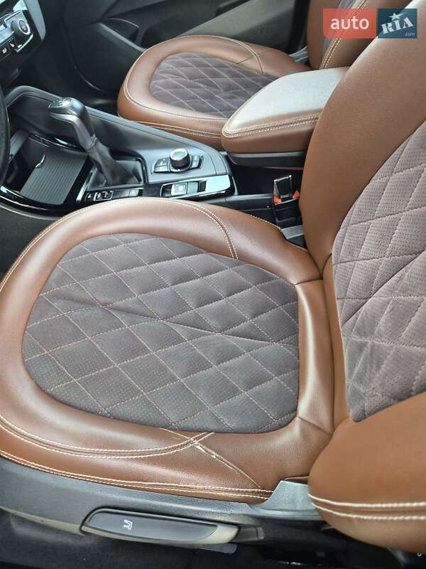 Позашляховик / Кросовер BMW X1 2016 в Тячеві