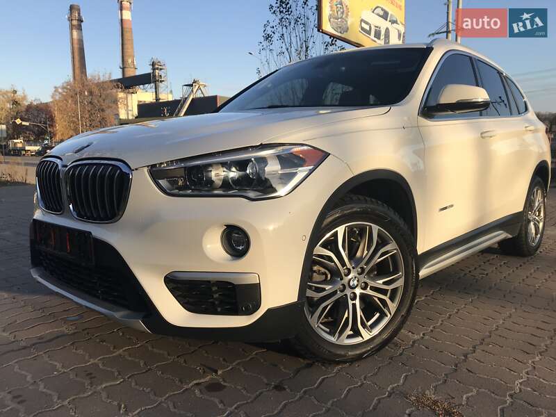 Внедорожник / Кроссовер BMW X1 2017 в Киеве