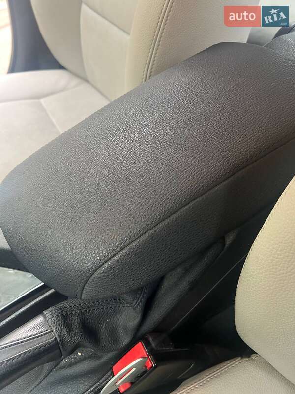 Седан BMW X1 2011 в Полтаве