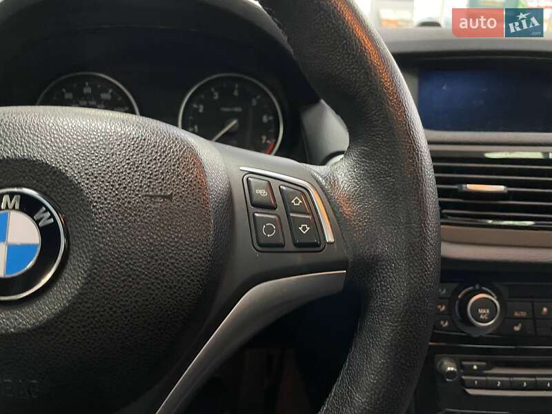 Внедорожник / Кроссовер BMW X1 2014 в Киеве