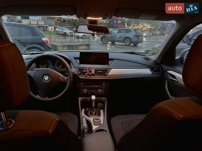 Позашляховик / Кросовер BMW X1 2011 в Чернівцях