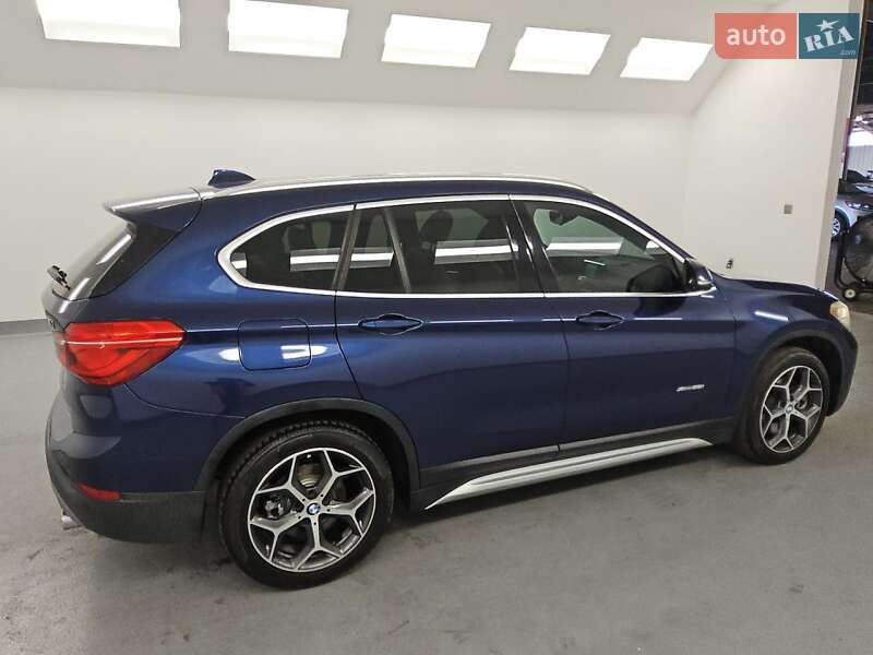 Внедорожник / Кроссовер BMW X1 2017 в Ивано-Франковске