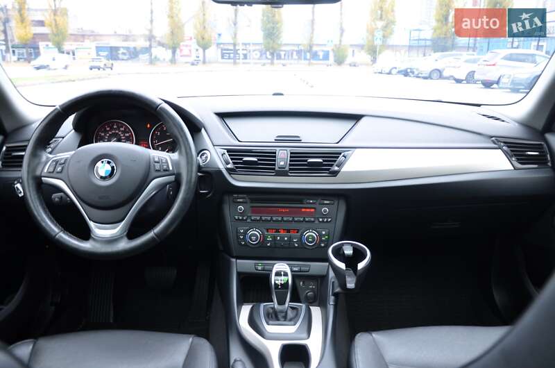 Внедорожник / Кроссовер BMW X1 2013 в Киеве