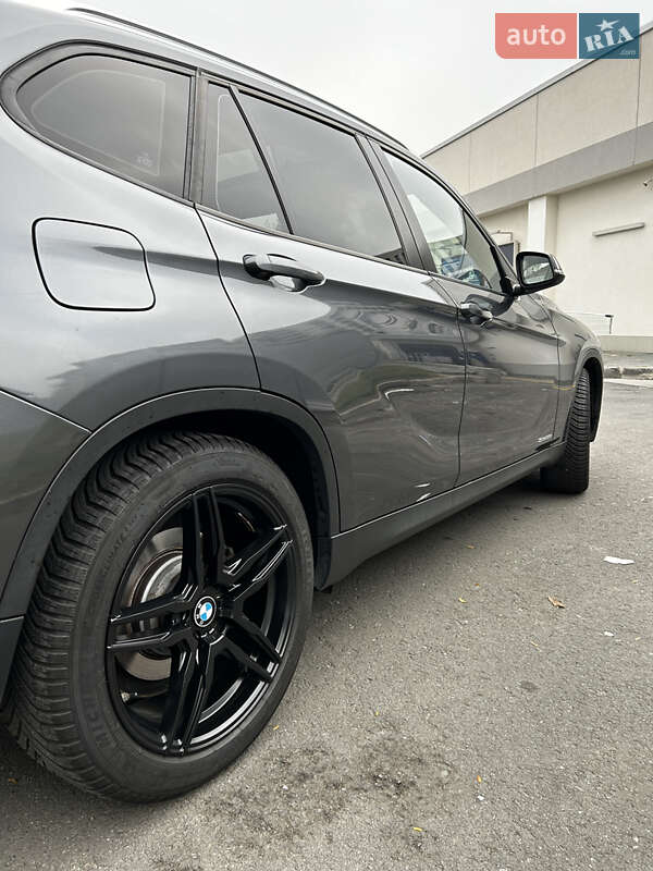 Внедорожник / Кроссовер BMW X1 2014 в Одессе