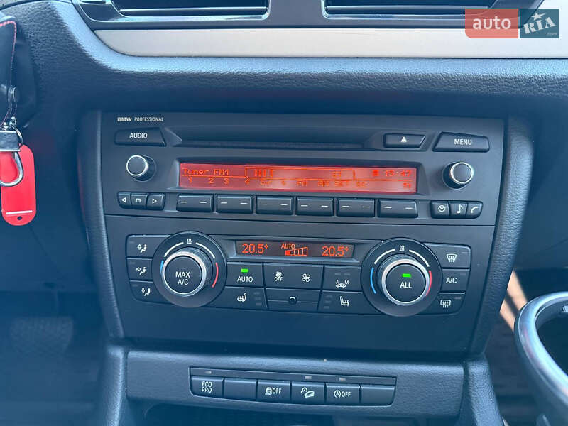 Внедорожник / Кроссовер BMW X1 2014 в Житомире