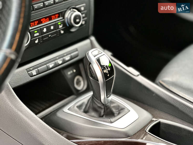 Позашляховик / Кросовер BMW X1 2013 в Києві