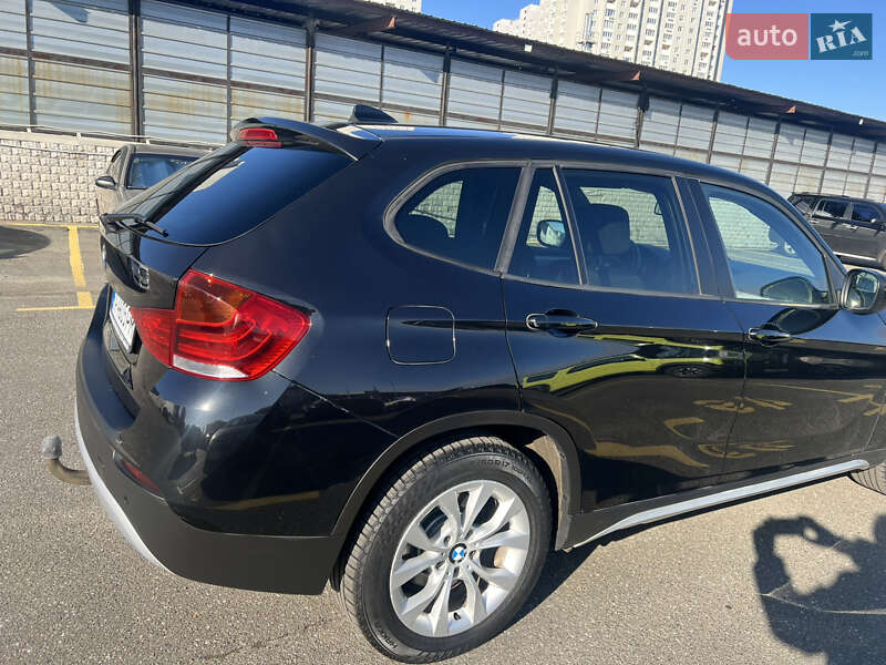 Позашляховик / Кросовер BMW X1 2011 в Києві