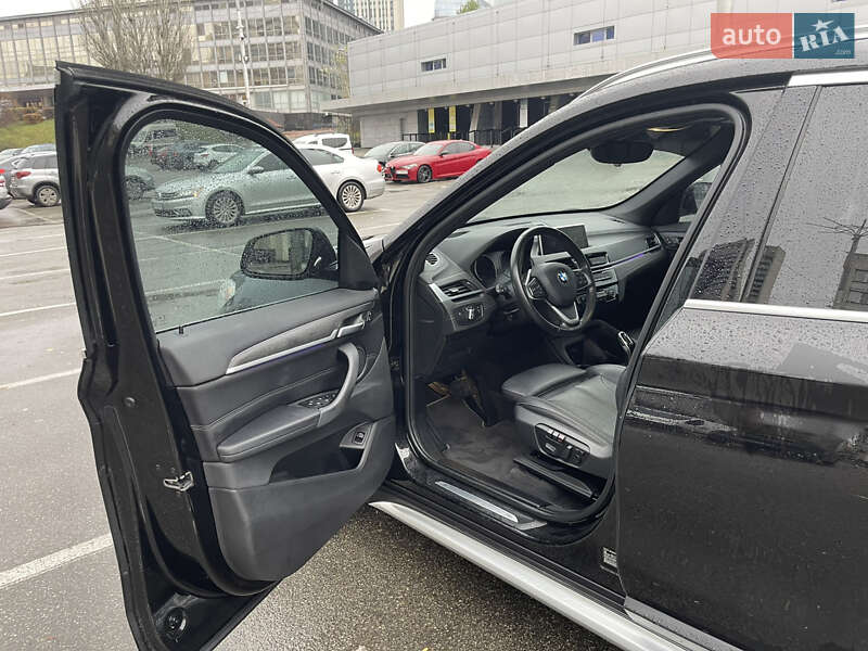 Внедорожник / Кроссовер BMW X1 2019 в Киеве