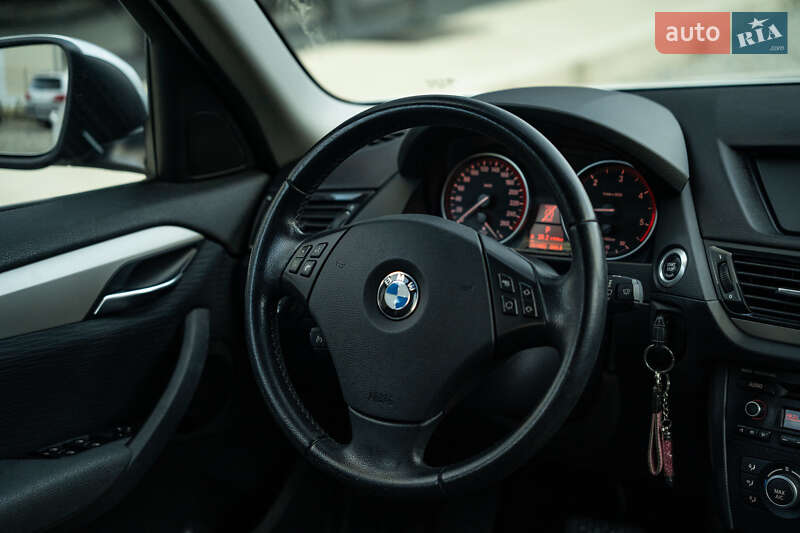 Внедорожник / Кроссовер BMW X1 2014 в Черновцах