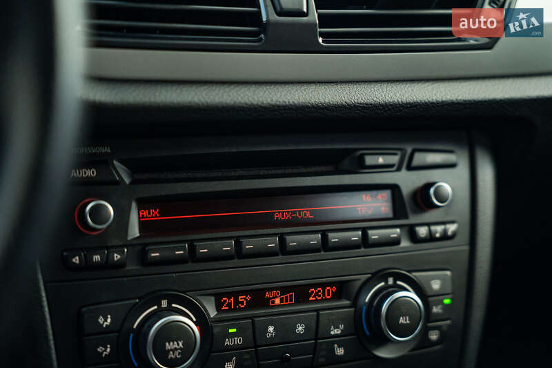 Внедорожник / Кроссовер BMW X1 2014 в Черновцах