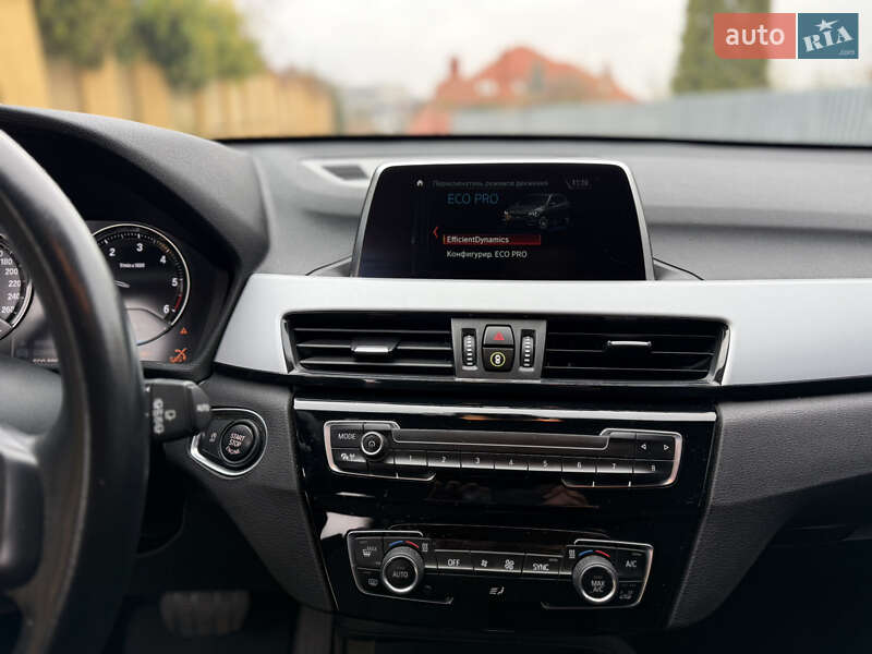 Внедорожник / Кроссовер BMW X1 2018 в Ужгороде