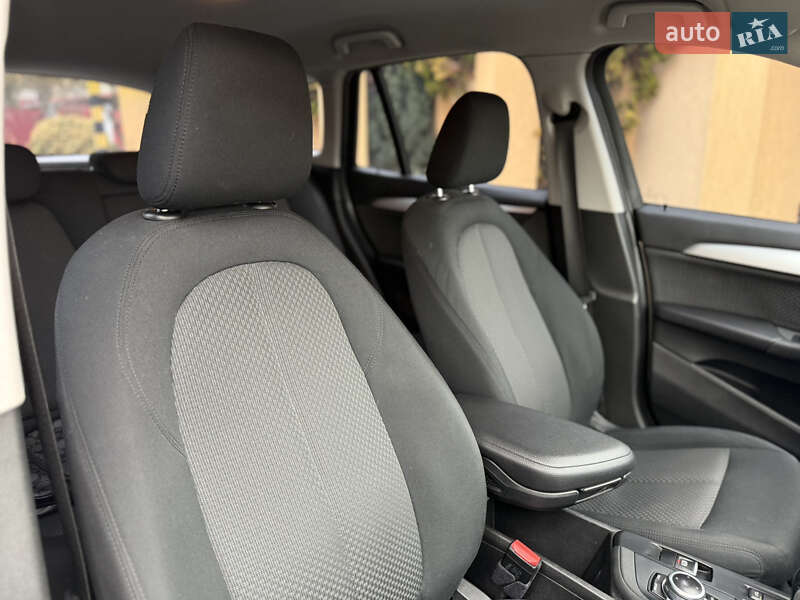 Внедорожник / Кроссовер BMW X1 2018 в Ужгороде