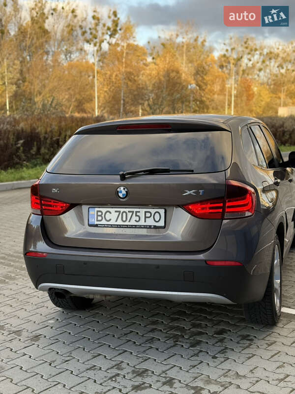 Внедорожник / Кроссовер BMW X1 2011 в Львове