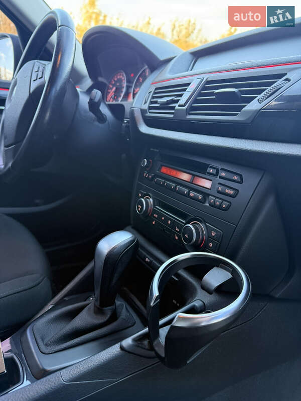 Внедорожник / Кроссовер BMW X1 2011 в Львове