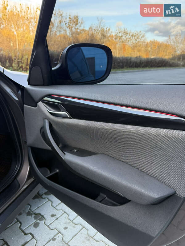 Внедорожник / Кроссовер BMW X1 2011 в Львове