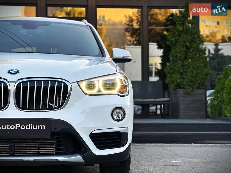 Внедорожник / Кроссовер BMW X1 2016 в Киеве