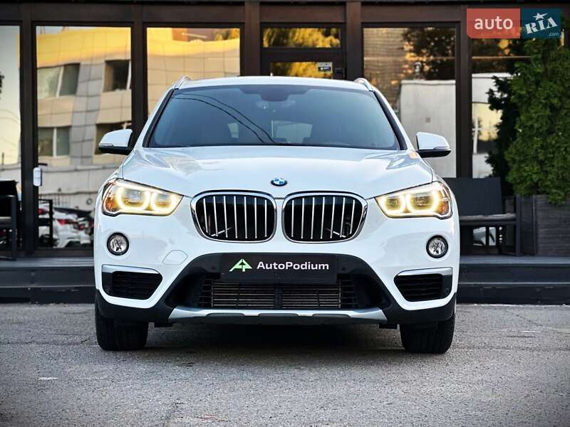 Внедорожник / Кроссовер BMW X1 2016 в Киеве