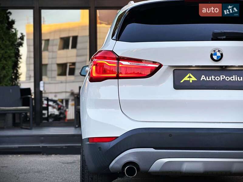 Внедорожник / Кроссовер BMW X1 2016 в Киеве