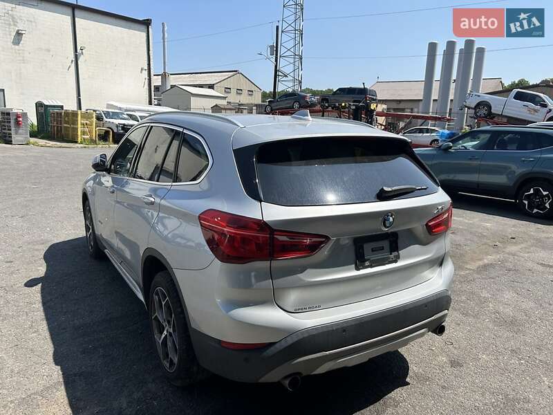 Внедорожник / Кроссовер BMW X1 2017 в Киеве