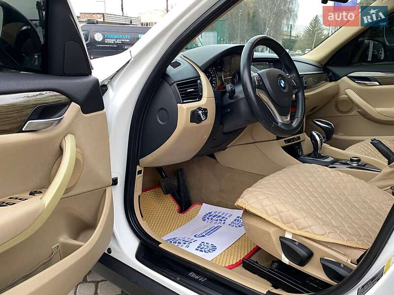 Внедорожник / Кроссовер BMW X1 2015 в Львове