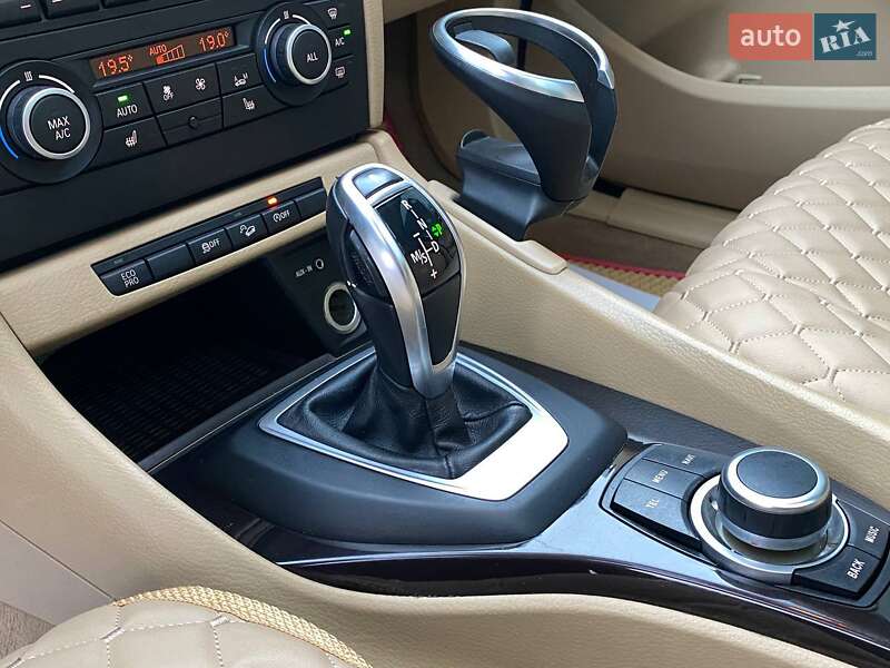 Внедорожник / Кроссовер BMW X1 2015 в Львове