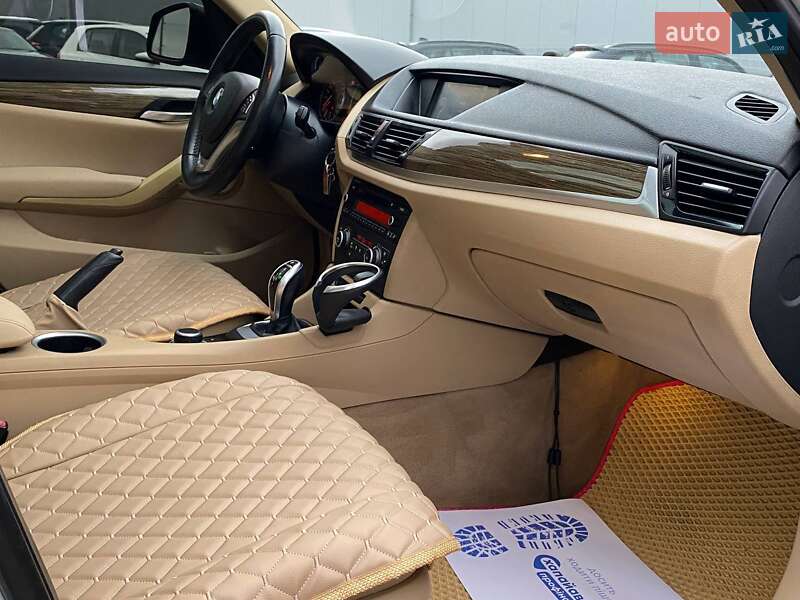 Внедорожник / Кроссовер BMW X1 2015 в Львове