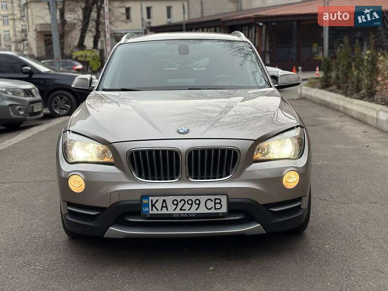 Внедорожник / Кроссовер BMW X1 2013 в Киеве