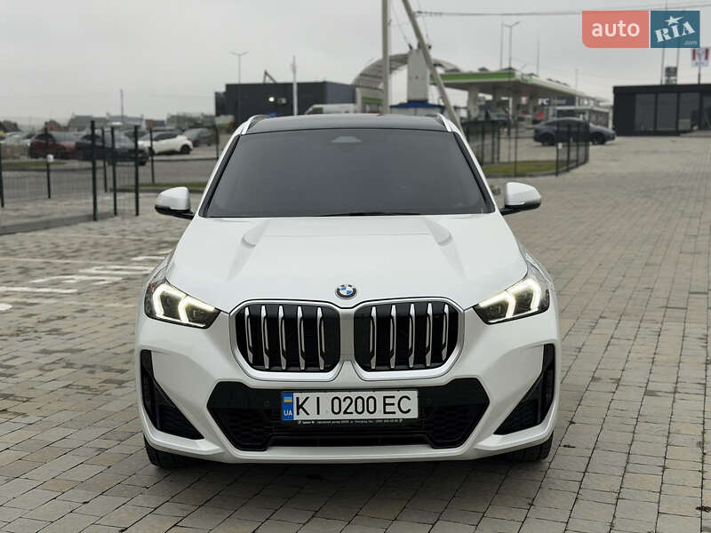 Внедорожник / Кроссовер BMW X1 2024 в Львове