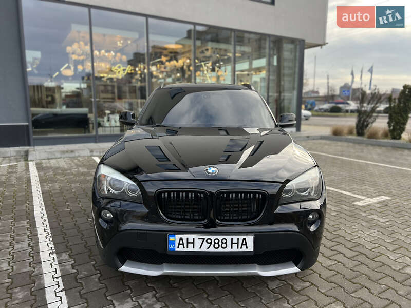 Внедорожник / Кроссовер BMW X1 2011 в Хмельницком