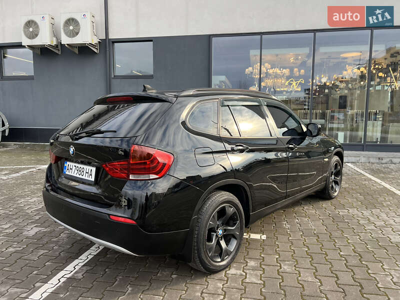 Внедорожник / Кроссовер BMW X1 2011 в Хмельницком