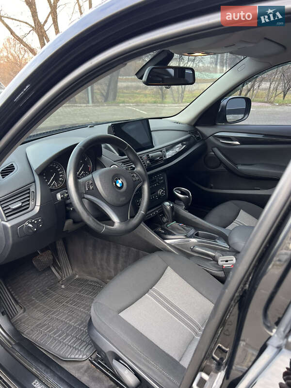 Внедорожник / Кроссовер BMW X1 2011 в Хмельницком