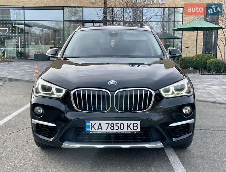 Внедорожник / Кроссовер BMW X1 2017 в Киеве