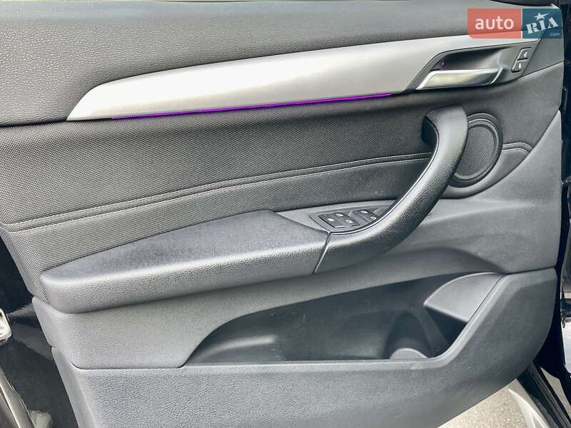 Внедорожник / Кроссовер BMW X1 2017 в Киеве