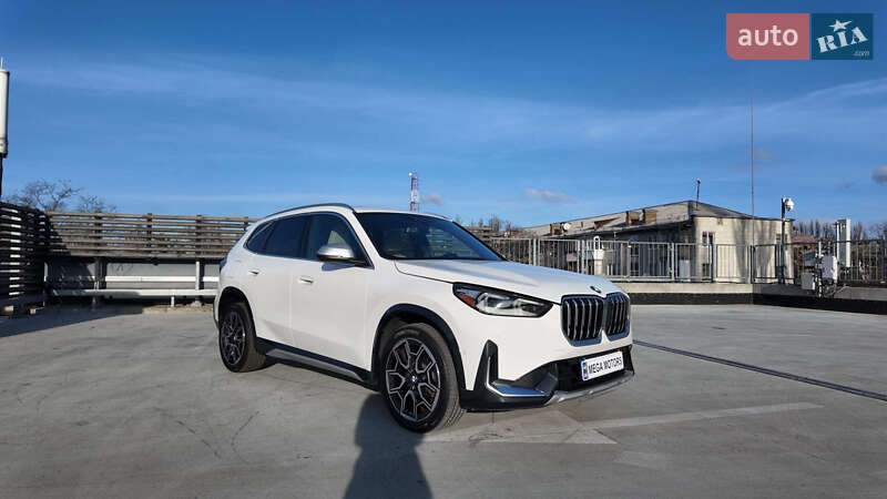 Внедорожник / Кроссовер BMW X1 2023 в Киеве