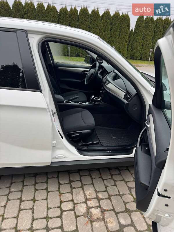 Внедорожник / Кроссовер BMW X1 2013 в Дунаевцах фото 12 Внедорожник / Кроссовер BMW X1 2013 в Дунаевцах
