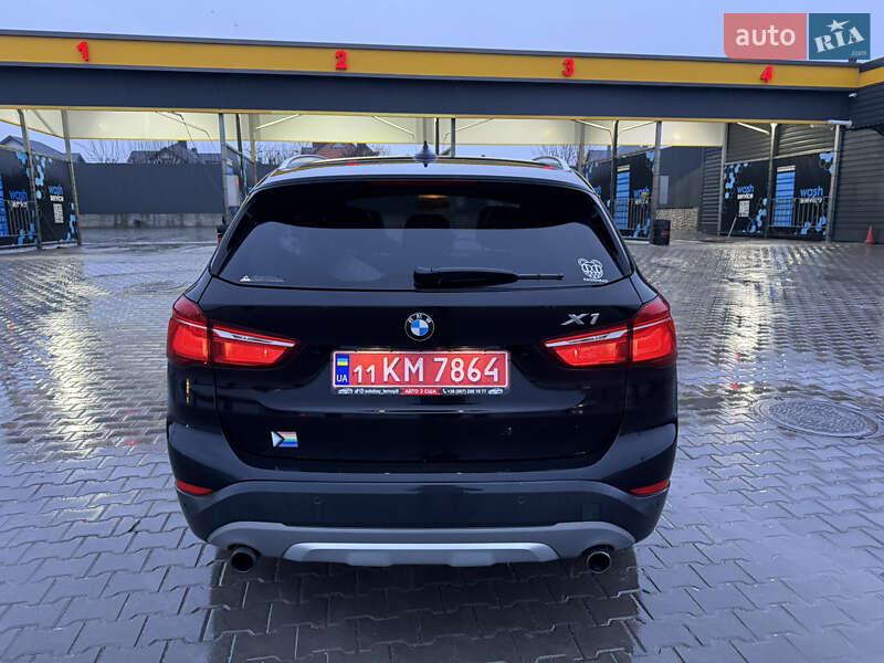 Внедорожник / Кроссовер BMW X1 2016 в Тернополе