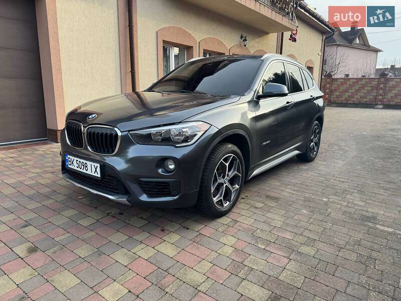 Внедорожник / Кроссовер BMW X1 2018 в Ровно
