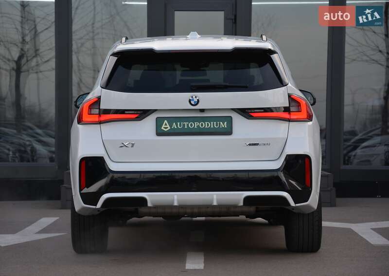 Внедорожник / Кроссовер BMW X1 2023 в Киеве