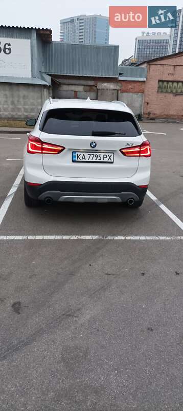 Внедорожник / Кроссовер BMW X1 2017 в Киеве