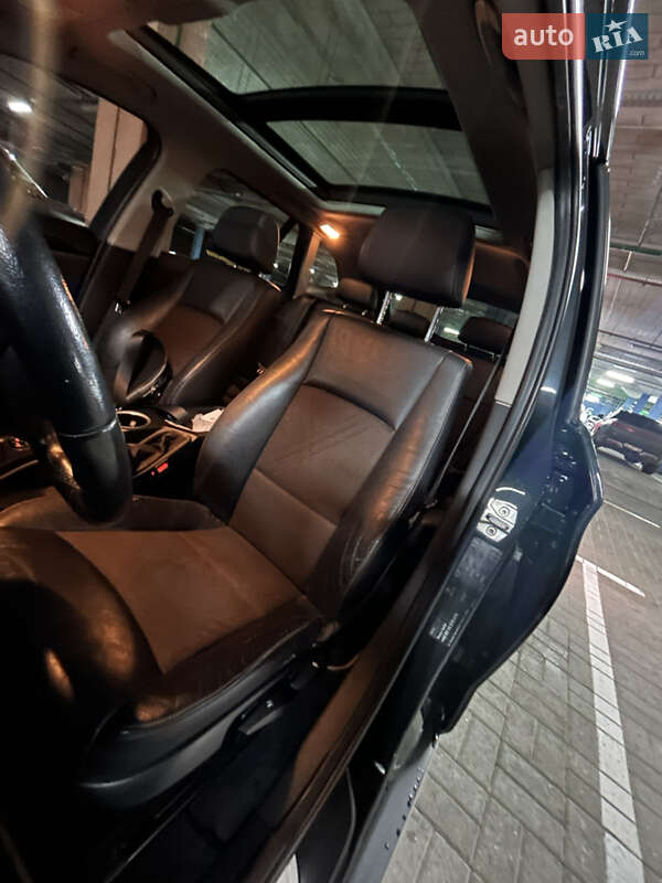 Внедорожник / Кроссовер BMW X1 2015 в Киеве