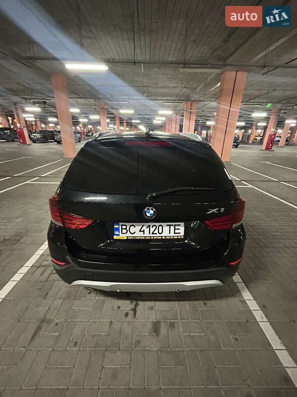 Внедорожник / Кроссовер BMW X1 2015 в Киеве