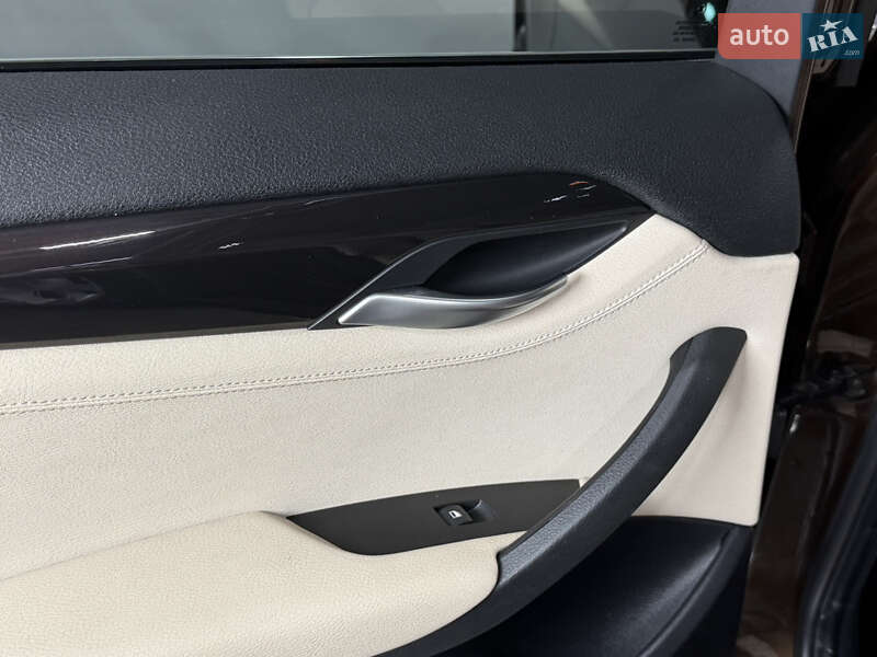 Внедорожник / Кроссовер BMW X1 2013 в Одессе