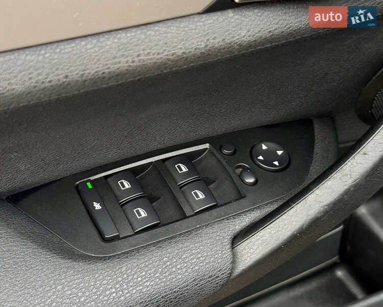 Позашляховик / Кросовер BMW X1 2015 в Києві